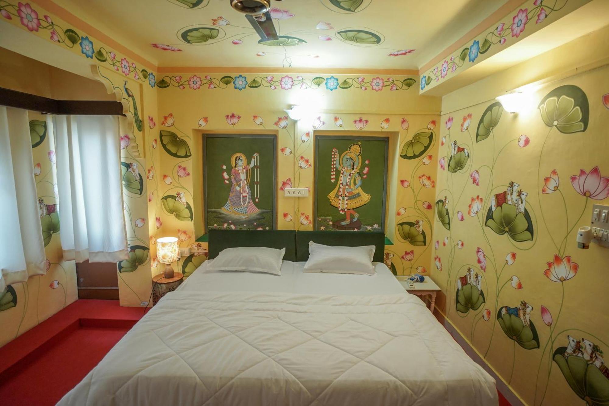 Island Tower Guest House อุเดเปอร์ ภายนอก รูปภาพ