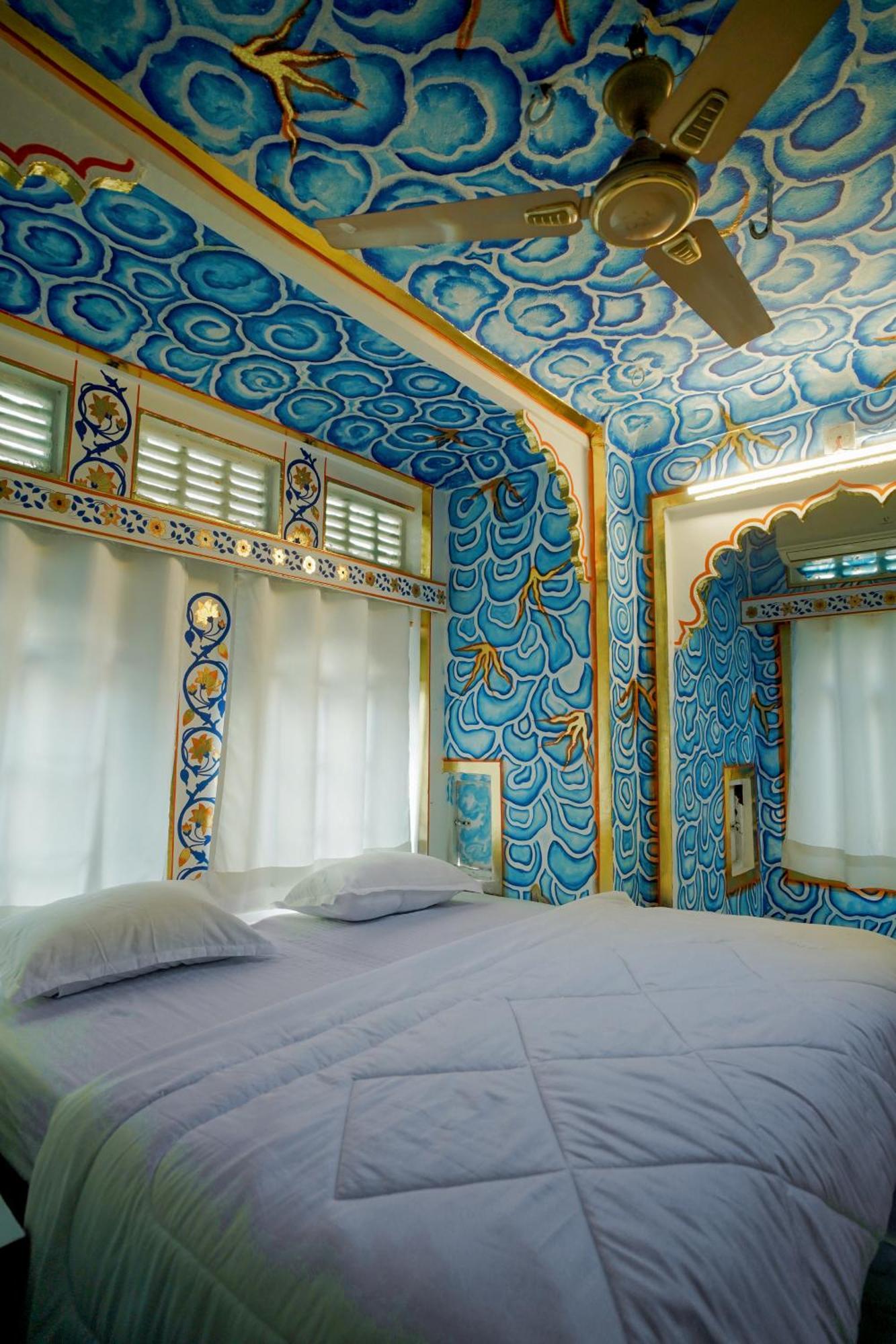 Island Tower Guest House อุเดเปอร์ ภายนอก รูปภาพ