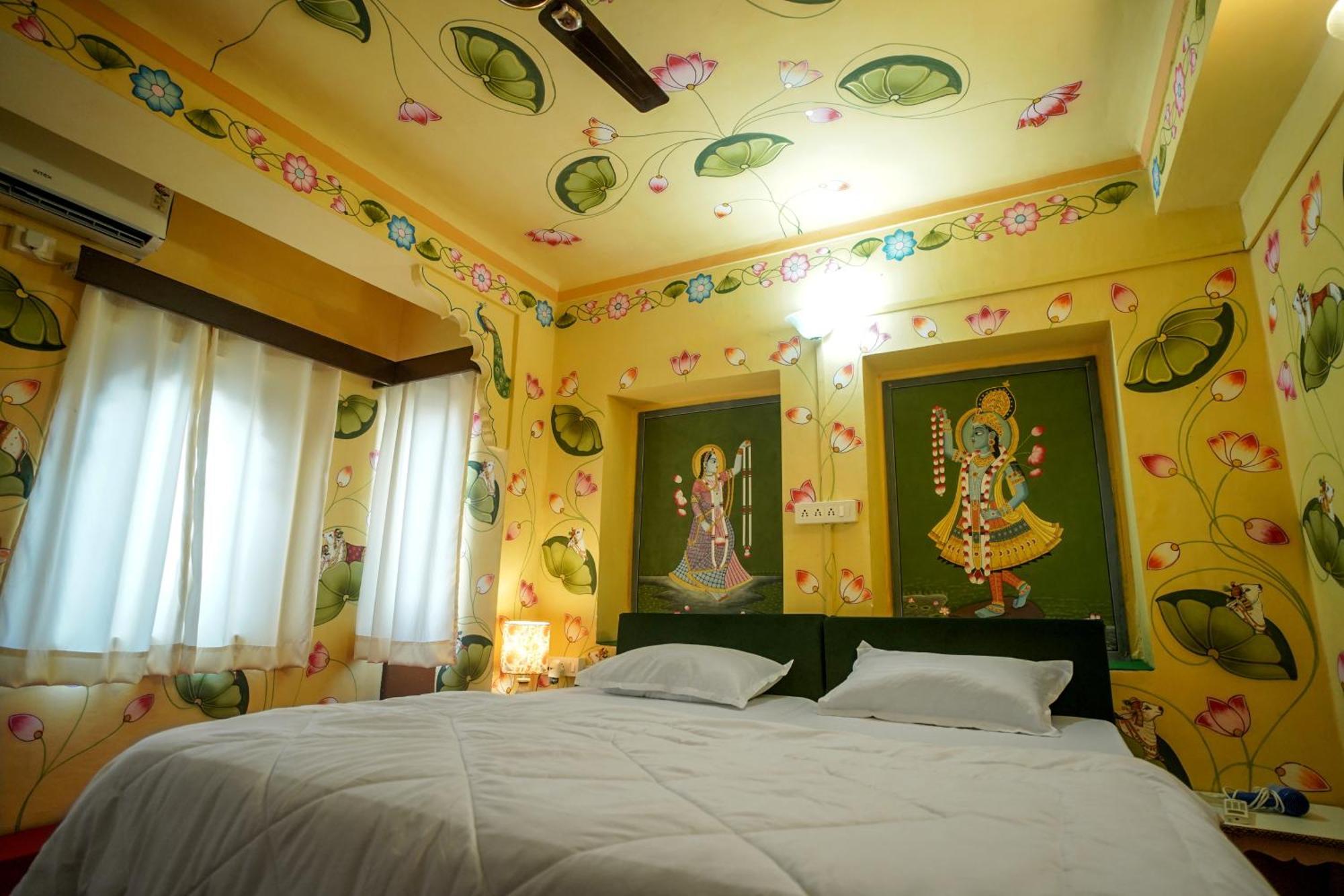 Island Tower Guest House อุเดเปอร์ ภายนอก รูปภาพ