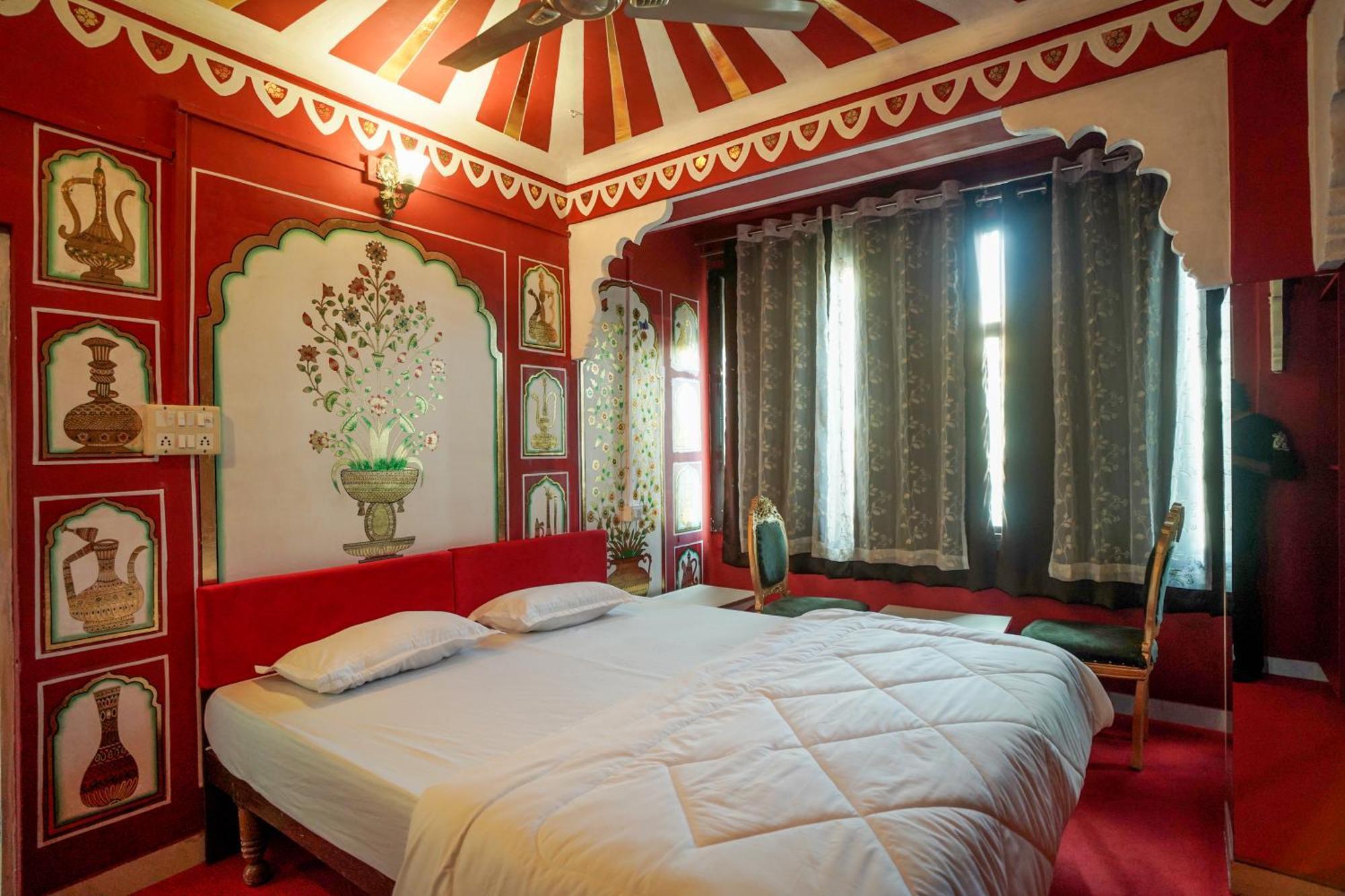 Island Tower Guest House อุเดเปอร์ ภายนอก รูปภาพ
